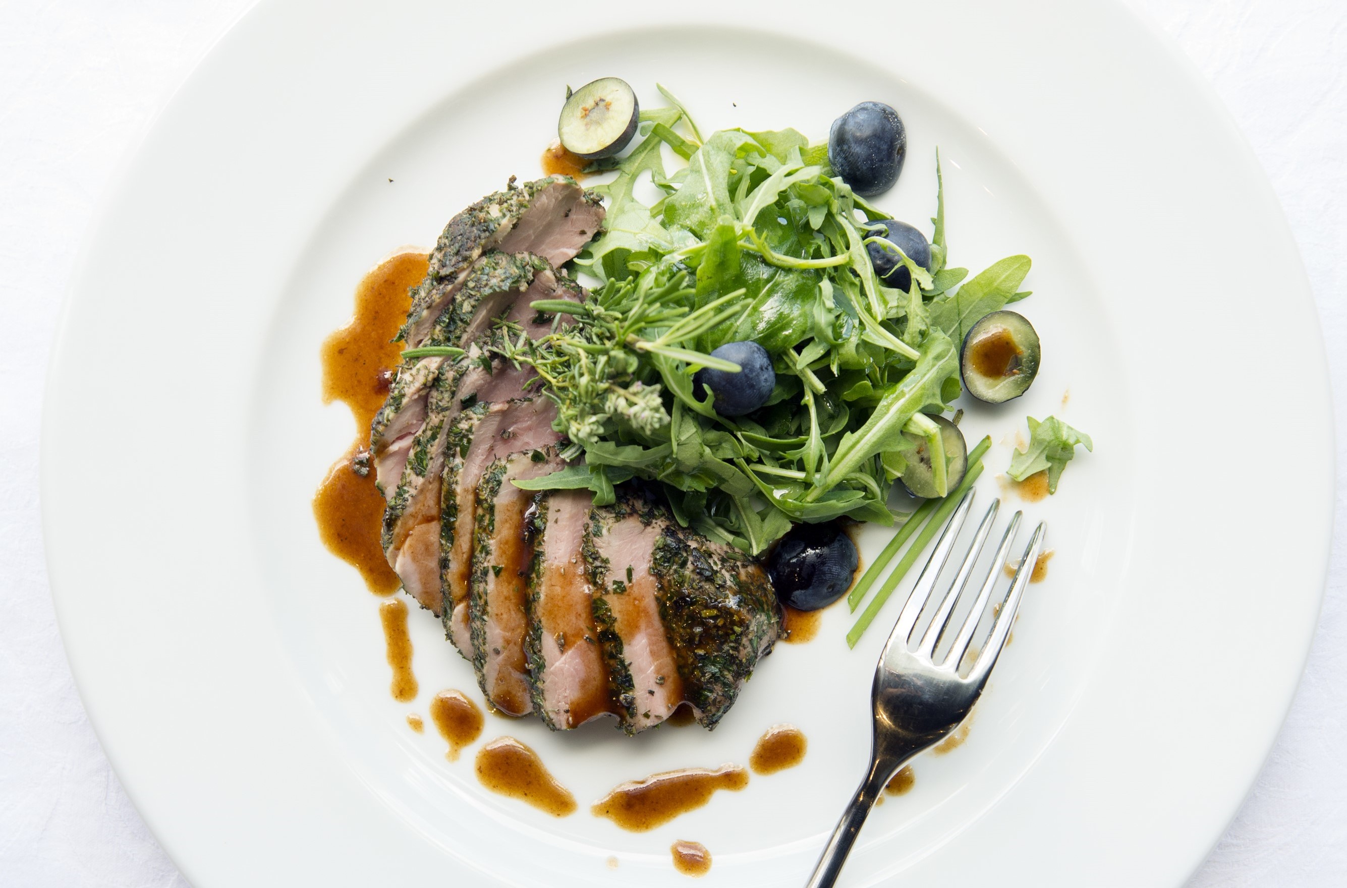 Pork tenderloin with herbs and balsamic vinegar sauce - Bertazzoni